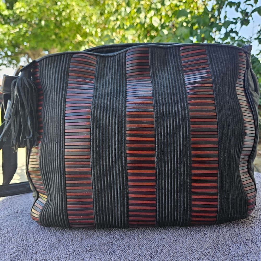 Sharif shoulder bag